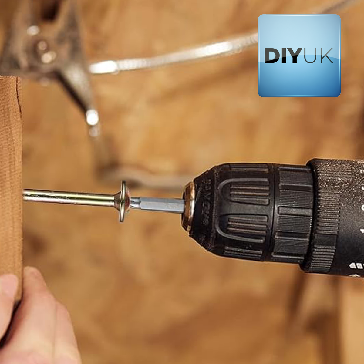 DIYUK Torx wafer head timber screw being driven into timber with a cordless drill