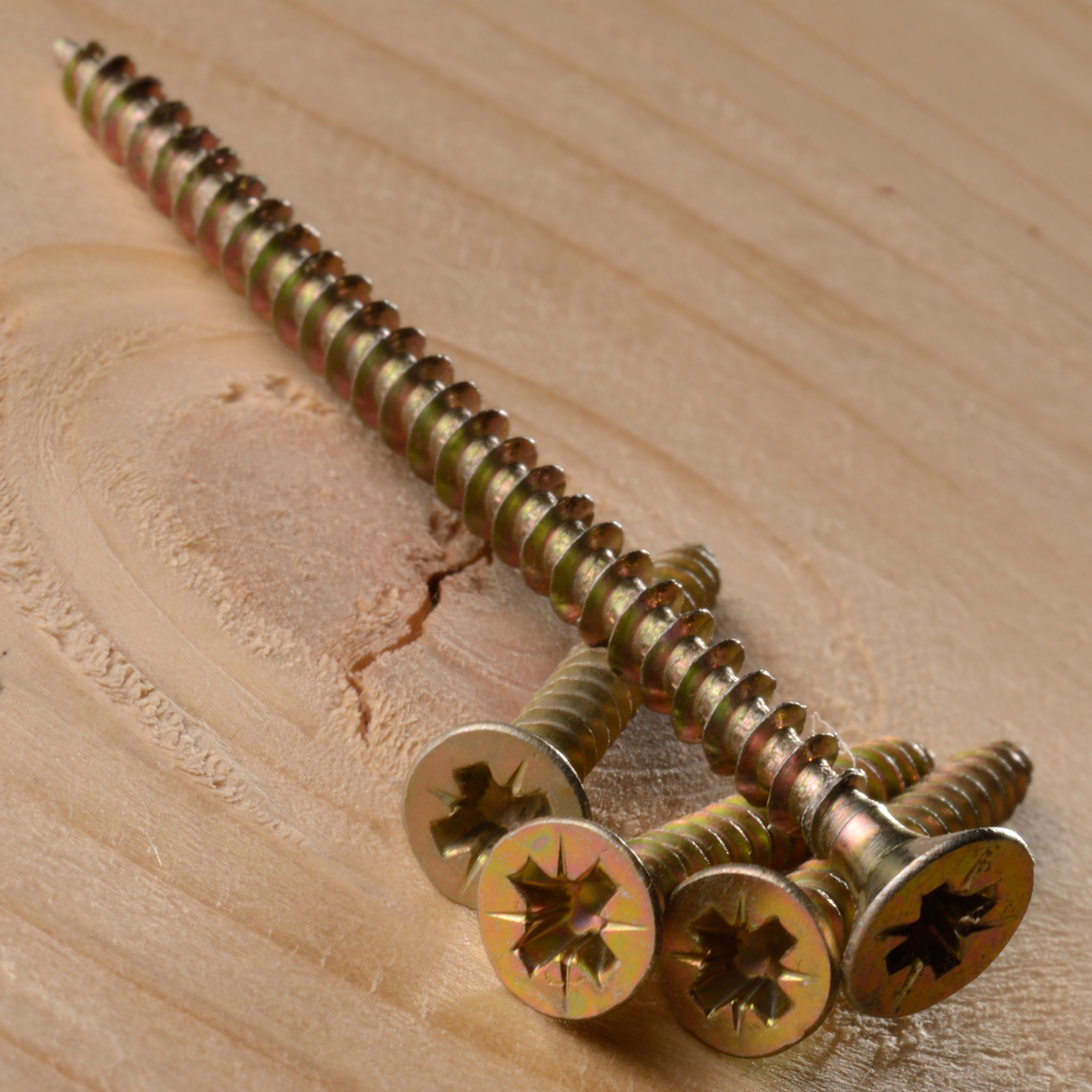 Multi-Purpose Wood Screws Yellow Zinc Passivated (YZP) - Pozi Head Countersunk - High Performance Outdoor Decking, Fencing & Timber Fixings - Rust Resistant - Assorted Sizes (Pack of 20, 100, 200, 500) - DIYUK