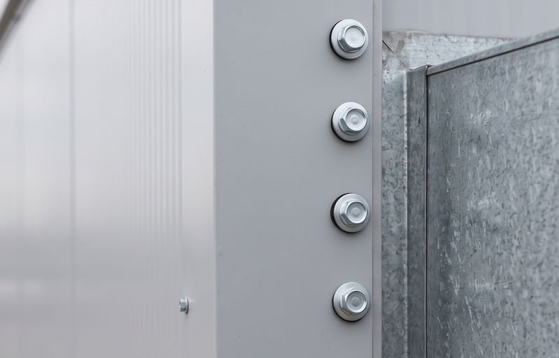Ventilation and extraction enclosures